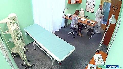 Inviting Housewife Cheats On Hubby With Her Doctor