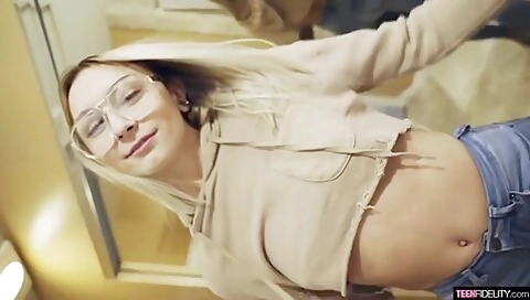Chloe Temple - Temple Of Thight Jeans - Teaser Video